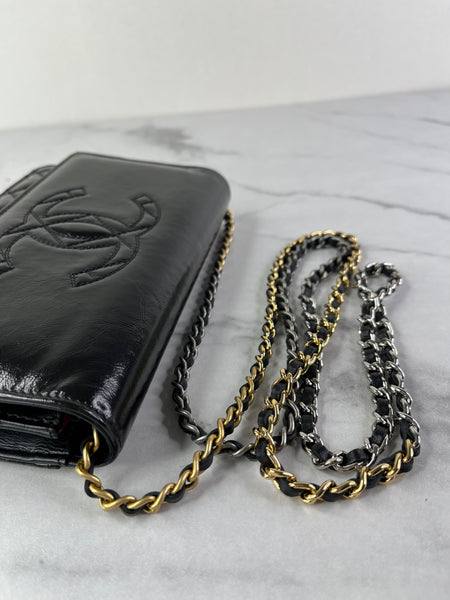 CHANEL Black CC Quilted Shiny Aged Calfskin Wallet On Chain crossbody/shoulder bag