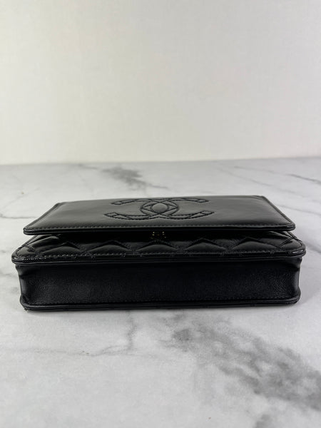 CHANEL Black CC Quilted Shiny Aged Calfskin Wallet On Chain crossbody/shoulder bag