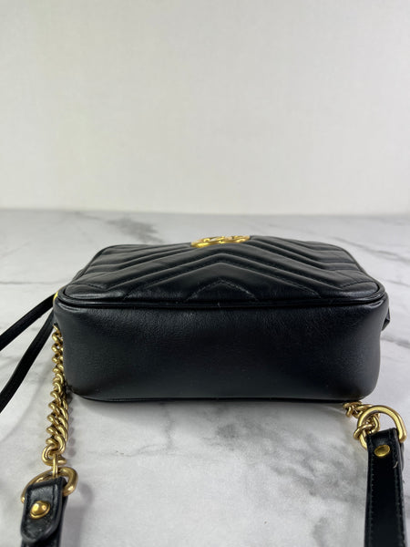 GUCCI Black Calfskin Matelasse Mini GG Marmont Chain Shoulder/Crossbody Bag