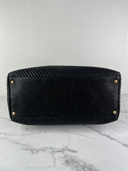 CHANEL Black Wrinkled Lambskin Chevron Quilted Surpique Tote Shoulder Bag