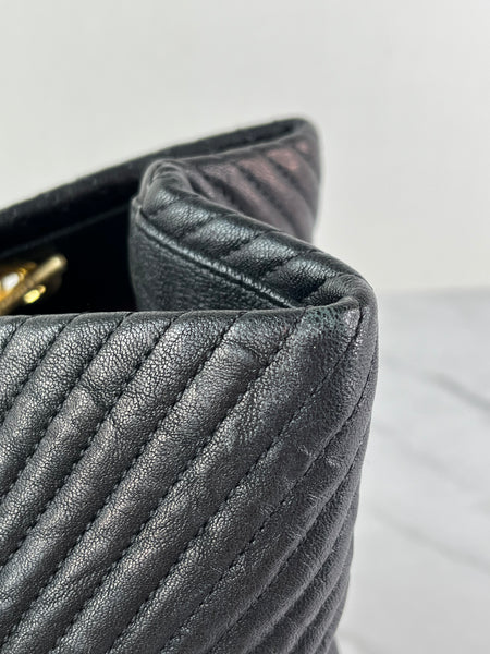 CHANEL Black Wrinkled Lambskin Chevron Quilted Surpique Tote Shoulder Bag