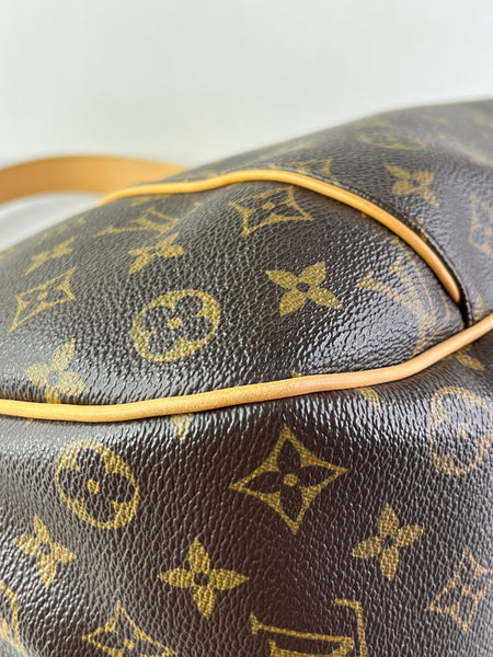 LOUIS VUITTON Monogram Galliera PM Shoulder Bag