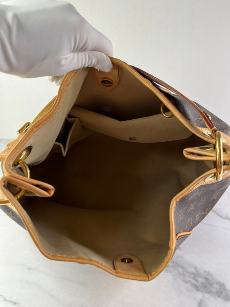 LOUIS VUITTON Monogram Galliera PM Shoulder Bag