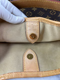 LOUIS VUITTON Monogram Galliera PM Shoulder Bag