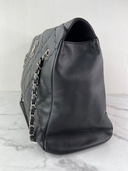 CHANEL Black Quilted Hampton Shopping Tote Shoulder Bag