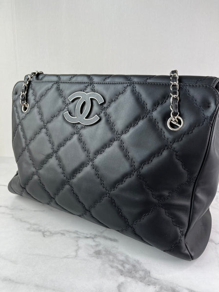 CHANEL Black Quilted Hampton Shopping Tote Shoulder Bag