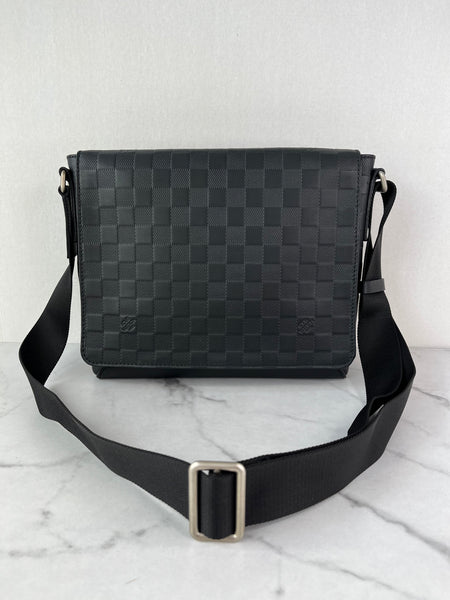 LOUIS VUITTON Unisex Black Damier Infini Leather District PM Messenger Crossbody/Shoulder Bag