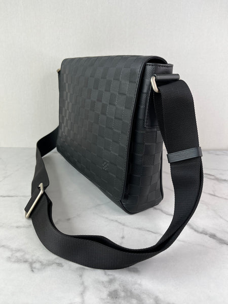 LOUIS VUITTON Unisex Black Damier Infini Leather District PM Messenger Crossbody/Shoulder Bag