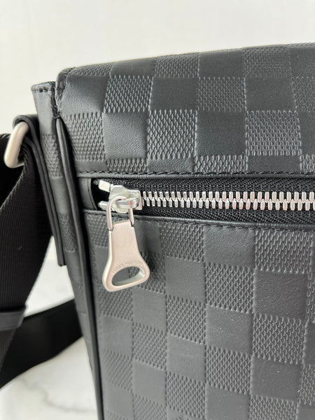LOUIS VUITTON Unisex Black Damier Infini Leather District PM Messenger Crossbody/Shoulder Bag