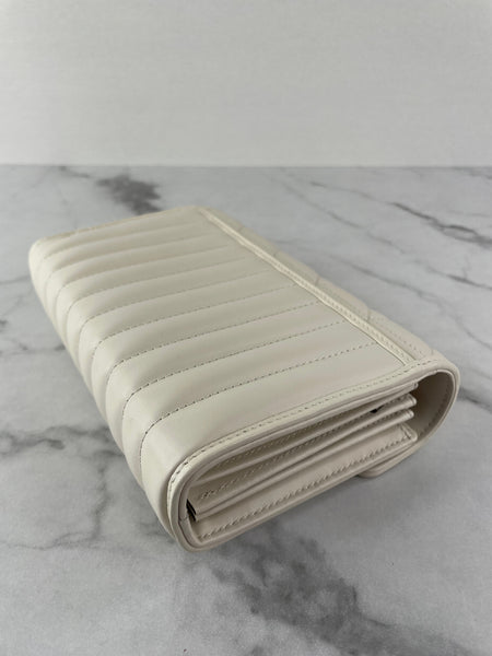 GUCCI White GG MARMONT WALLET ON CHAIN Crossbody/Shoulder Bag