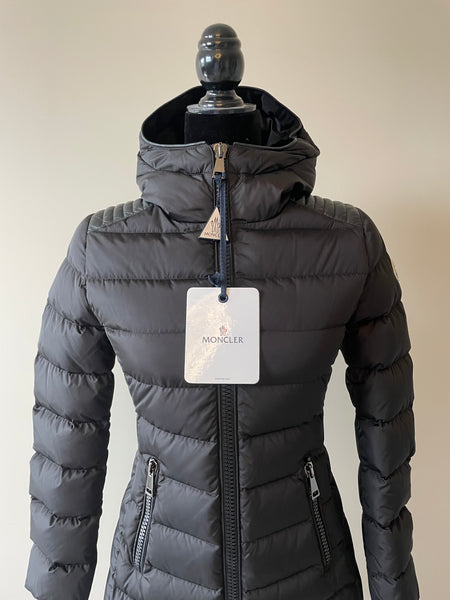 Moncler Women’s Black TALEV Giubbotto Long Hooded Down Coat Size 00 (US XXS)