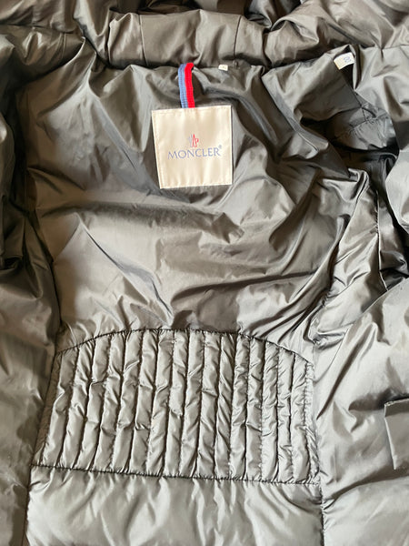 Moncler Women’s Black TALEV Giubbotto Long Hooded Down Coat Size 00 (US XXS)