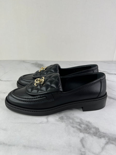 CHANEL Black Lambskin Quilted CC Turnlock Loafers Size 37