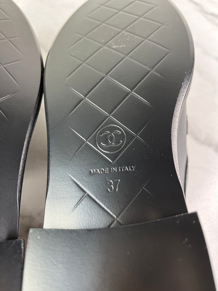CHANEL Black Lambskin Quilted CC Turnlock Loafers Size 37