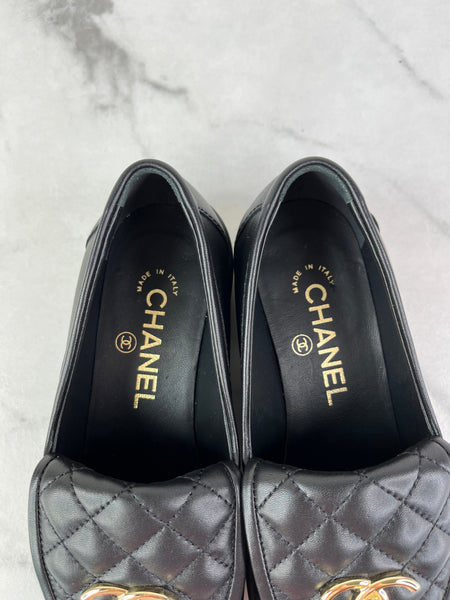 CHANEL Black Lambskin Quilted CC Turnlock Loafers Size 37