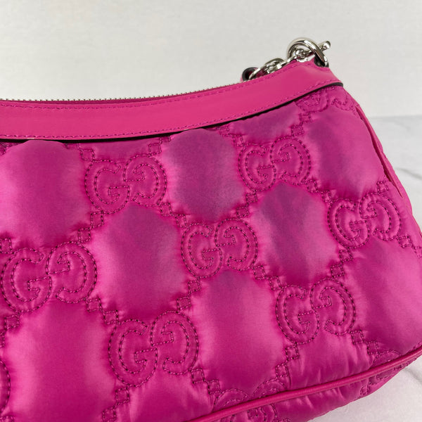 GUCCI Lovely (Pink) Nylon Calfskin Enamel GG Matelasse Chain Crossbody/Shoulder Bag