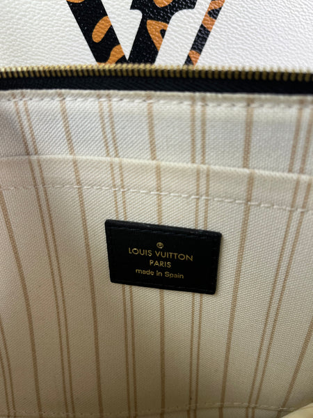 LOUIS VUITTON Monogram Giant Jungle Neverfull MM Tote Shoulder Bag