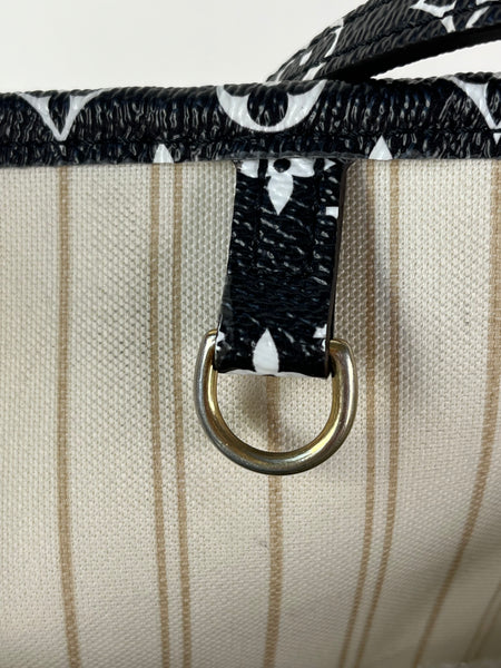 LOUIS VUITTON Monogram Giant Jungle Neverfull MM Tote Shoulder Bag