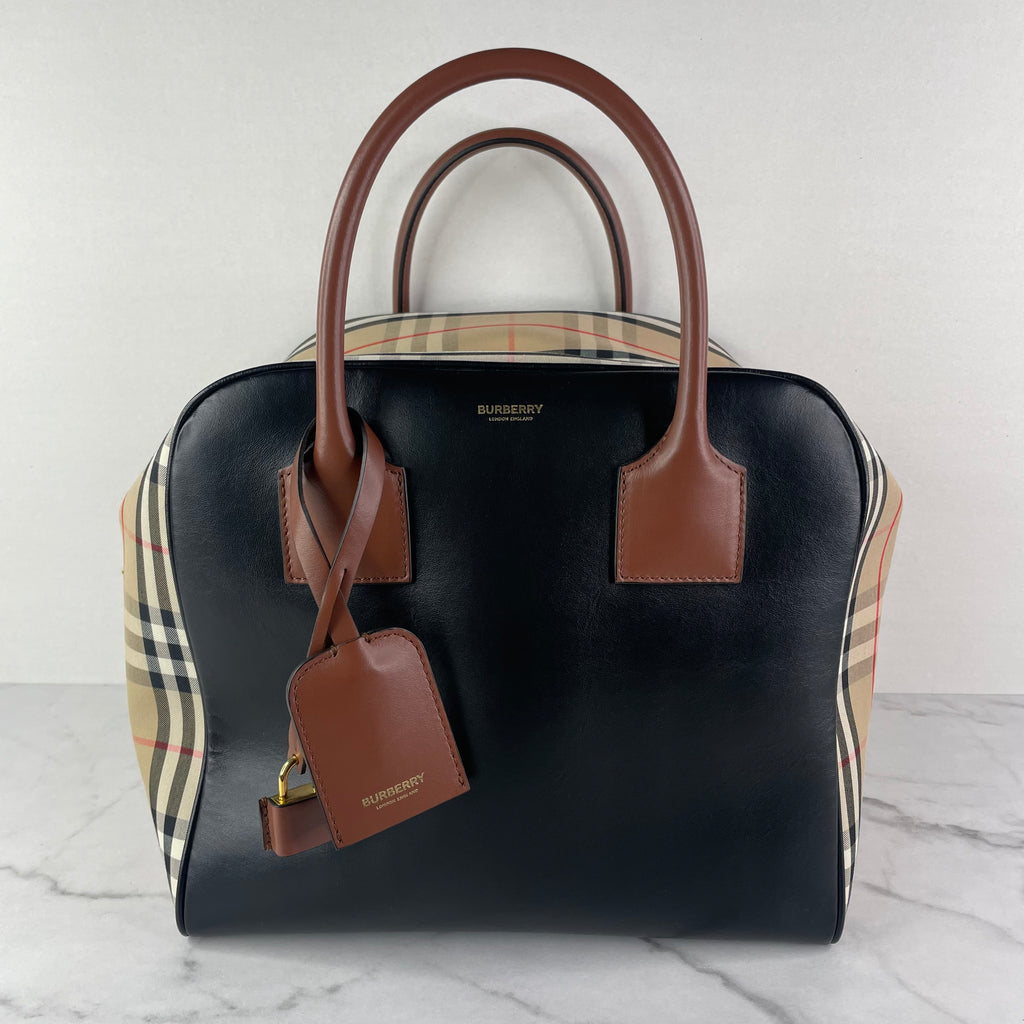 BURBERRY ARCHIVE BEIGE Medium Leather and Vintage Check Cube