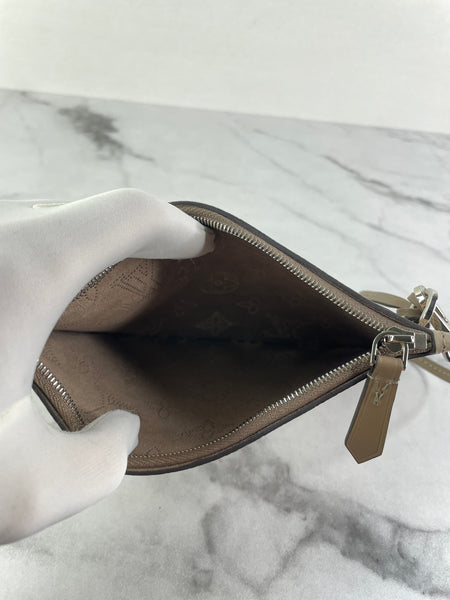 LOUIS VUITTON Mahina Galet (Grey/Beige) Pochette/Wristlet