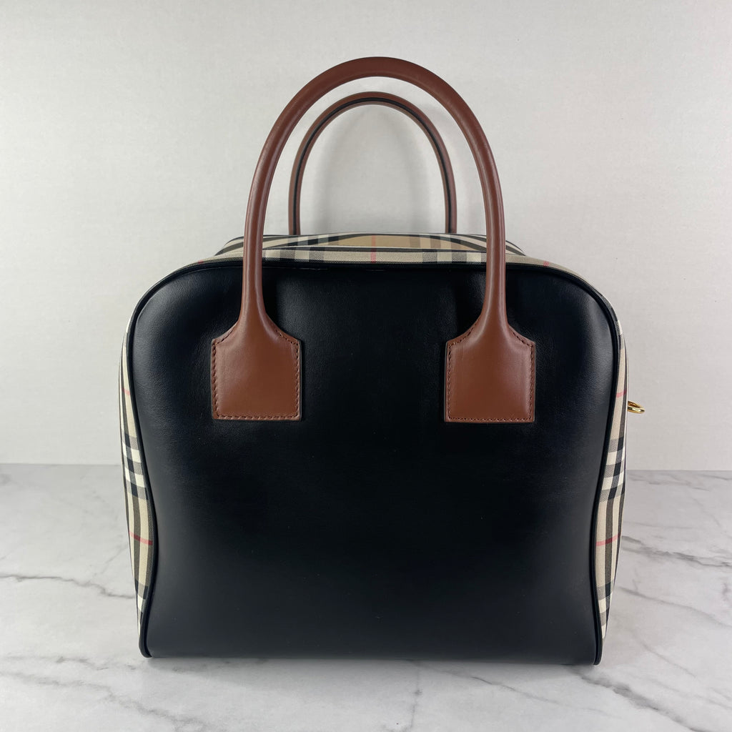 BURBERRY ARCHIVE BEIGE Medium Leather and Vintage Check Cube