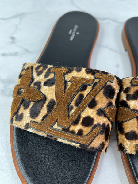 LOUIS VUITTON Leopard Print Calf Hair Lock It Flat Slide Sandals Size 37