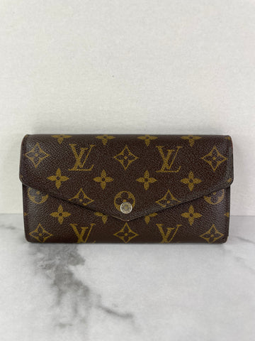 LOUIS VUITTON Monogram Sarah Wallet
