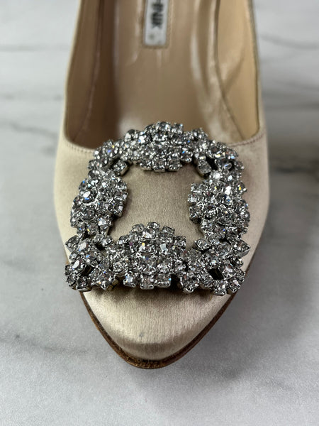 MANOLO BLAHNIK HANGISI Champagne Satin Jewel Buckle Pumps Size 35.5