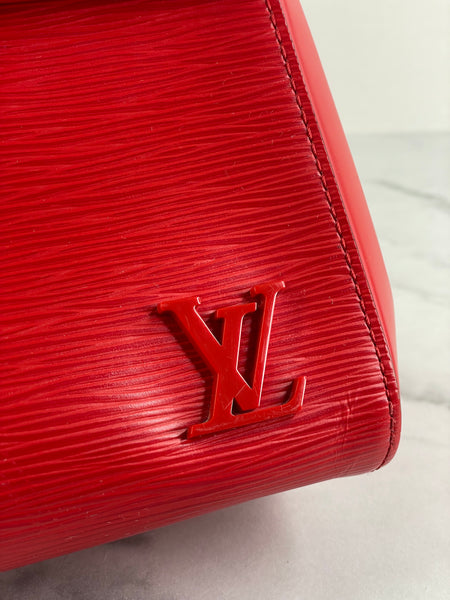 Louis Vuitton Red Epi Cluny MM Shoulder Bag