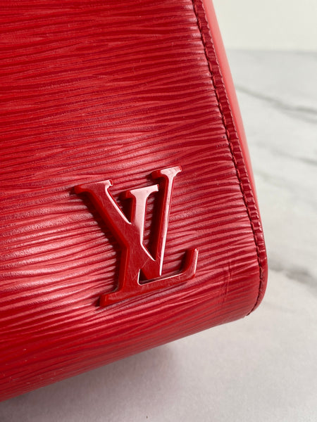 Louis Vuitton Red Epi Cluny MM Shoulder Bag
