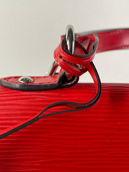 Louis Vuitton Red Epi Cluny MM Shoulder Bag