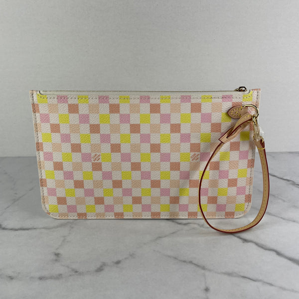 Louis Vuitton Damierlicious Collection Damier Peach Pink Wristlet/Clutch