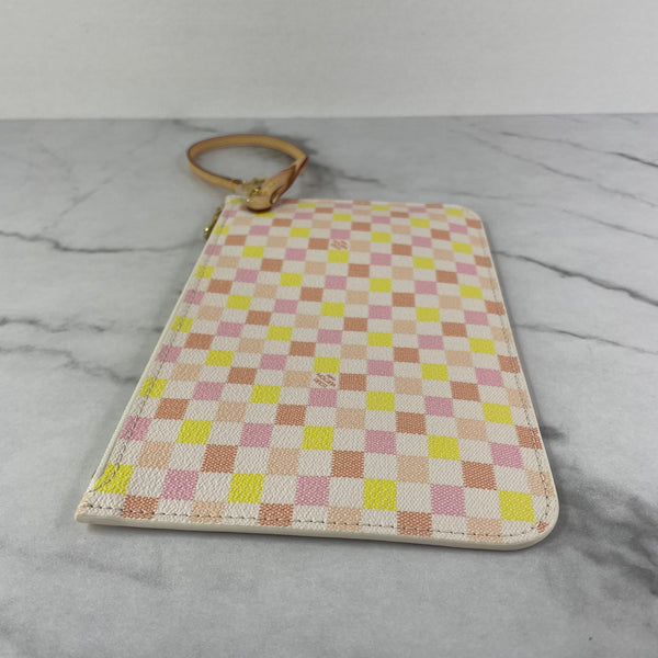 Louis Vuitton Damierlicious Collection Damier Peach Pink Wristlet/Clutch