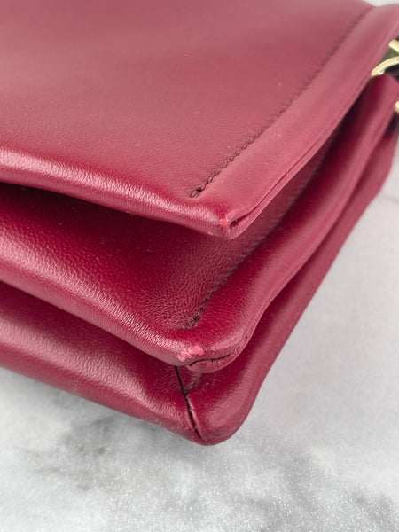 Valentino Deep Scarlet Vlogo Chain Clutch Crossbody/Shoulder Bag