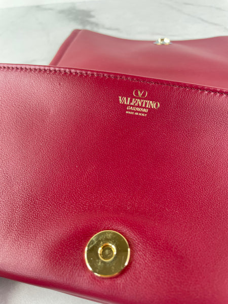 Valentino Deep Scarlet Vlogo Chain Clutch Crossbody/Shoulder Bag