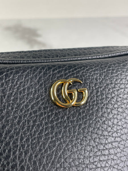GUCCI Black GG Marmont mini camera crossbody/shoulder bag