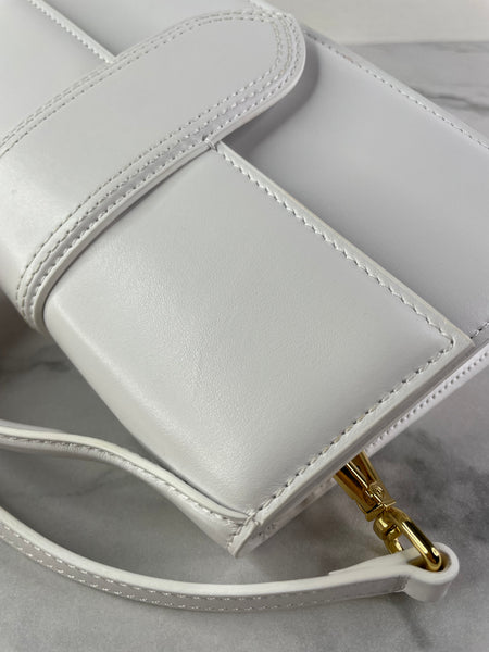 JACQUEMUS White Le Grand Bambino Shoulder/Crossbody Bag