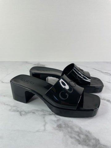 GUCCI Black Rubber Gucci Logo Slide Sandals Size 36