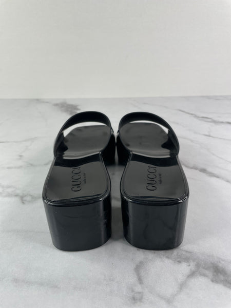 GUCCI Black Rubber Gucci Logo Slide Sandals Size 36