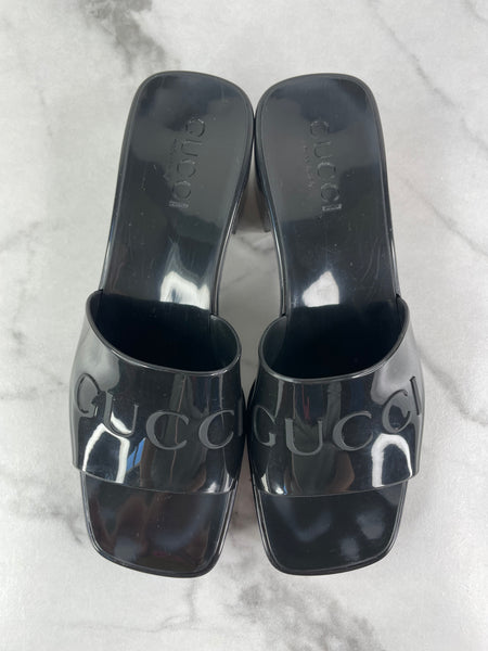 GUCCI Black Rubber Gucci Logo Slide Sandals Size 36
