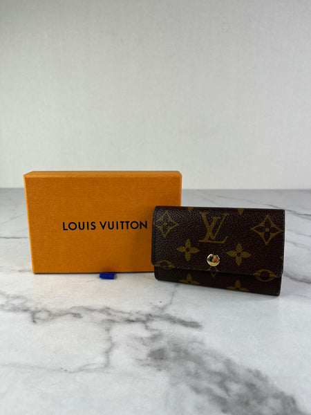 LOUIS VUITTON Monogram 6 Key Holder