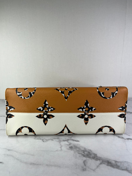LOUIS VUITTON Caramel Brown/Ivory Monogram Giant Jungle Onthego GM Tote Bag