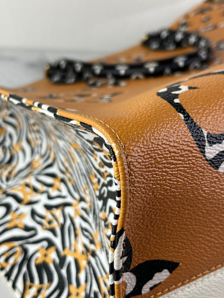 LOUIS VUITTON Caramel Brown/Ivory Monogram Giant Jungle Onthego GM Tote Bag