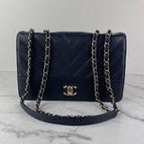 Chanel Navy Blue Chevron Quilted Leather Single Flap Crossbody/Shoulder Bag