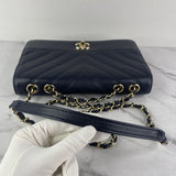 Chanel Navy Blue Chevron Quilted Leather Single Flap Crossbody/Shoulder Bag