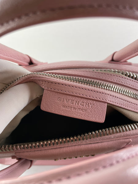GIVENCHY Pink Grained Leather Small Antigona Shoulder Bag