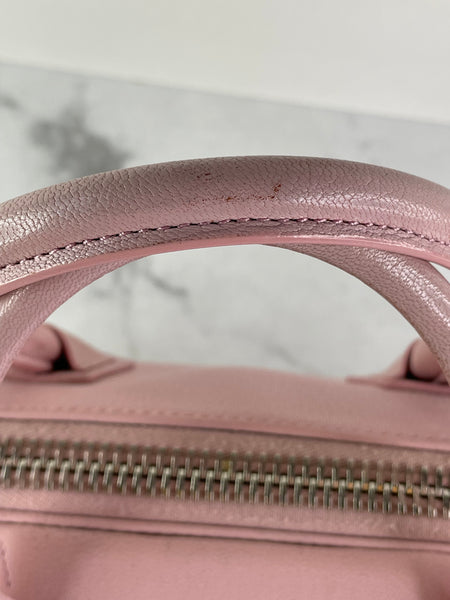 GIVENCHY Pink Grained Leather Small Antigona Shoulder Bag
