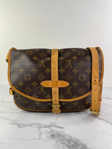 LOUIS VUITTON Monogram Saumur 30 Crossbody/Shoulder Bag