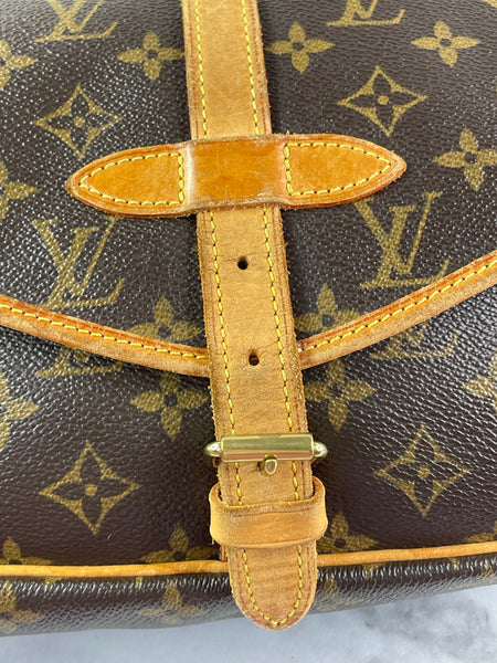 LOUIS VUITTON Monogram Saumur 30 Crossbody/Shoulder Bag
