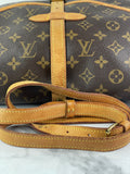 LOUIS VUITTON Monogram Saumur 30 Crossbody/Shoulder Bag